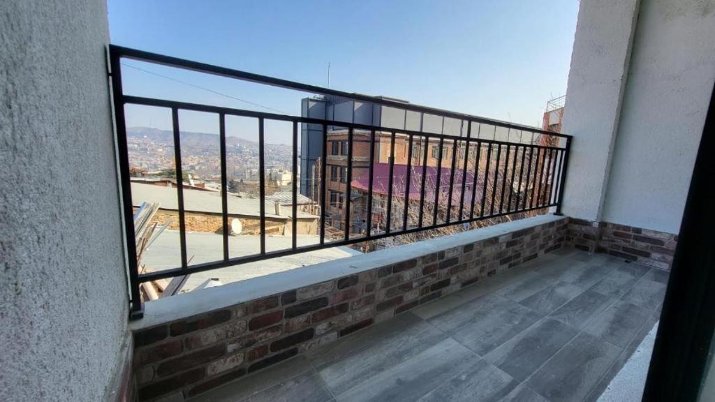 Brothers Apartments With Terrace In Old Tbilisi Buitenkant foto