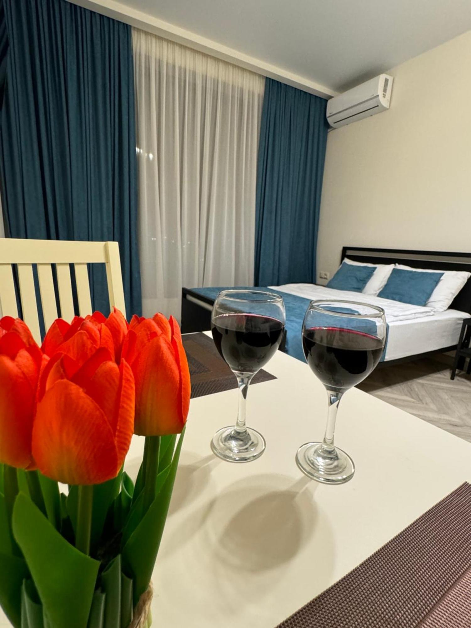 Brothers Apartments With Terrace In Old Tbilisi Buitenkant foto