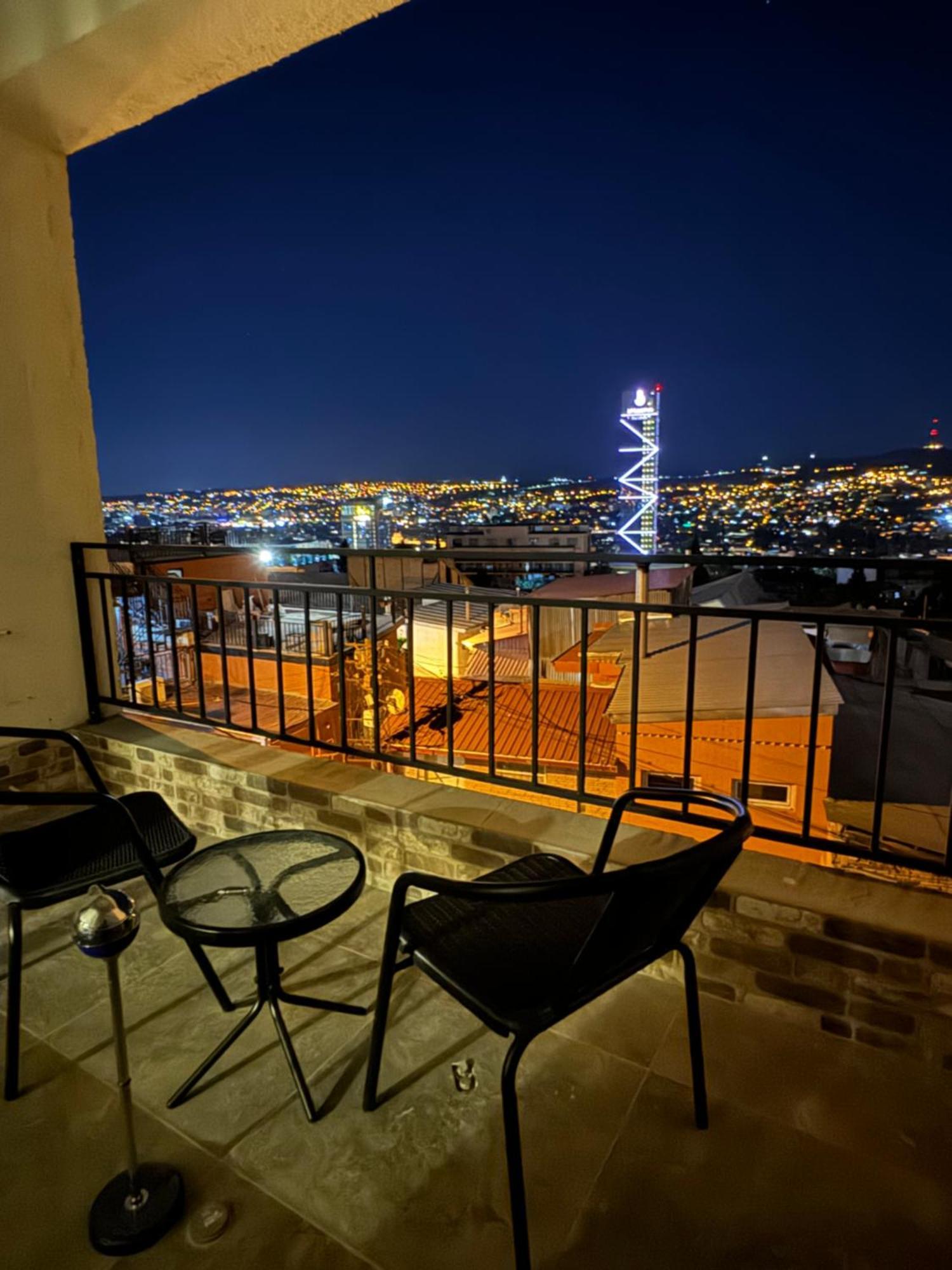 Brothers Apartments With Terrace In Old Tbilisi Buitenkant foto