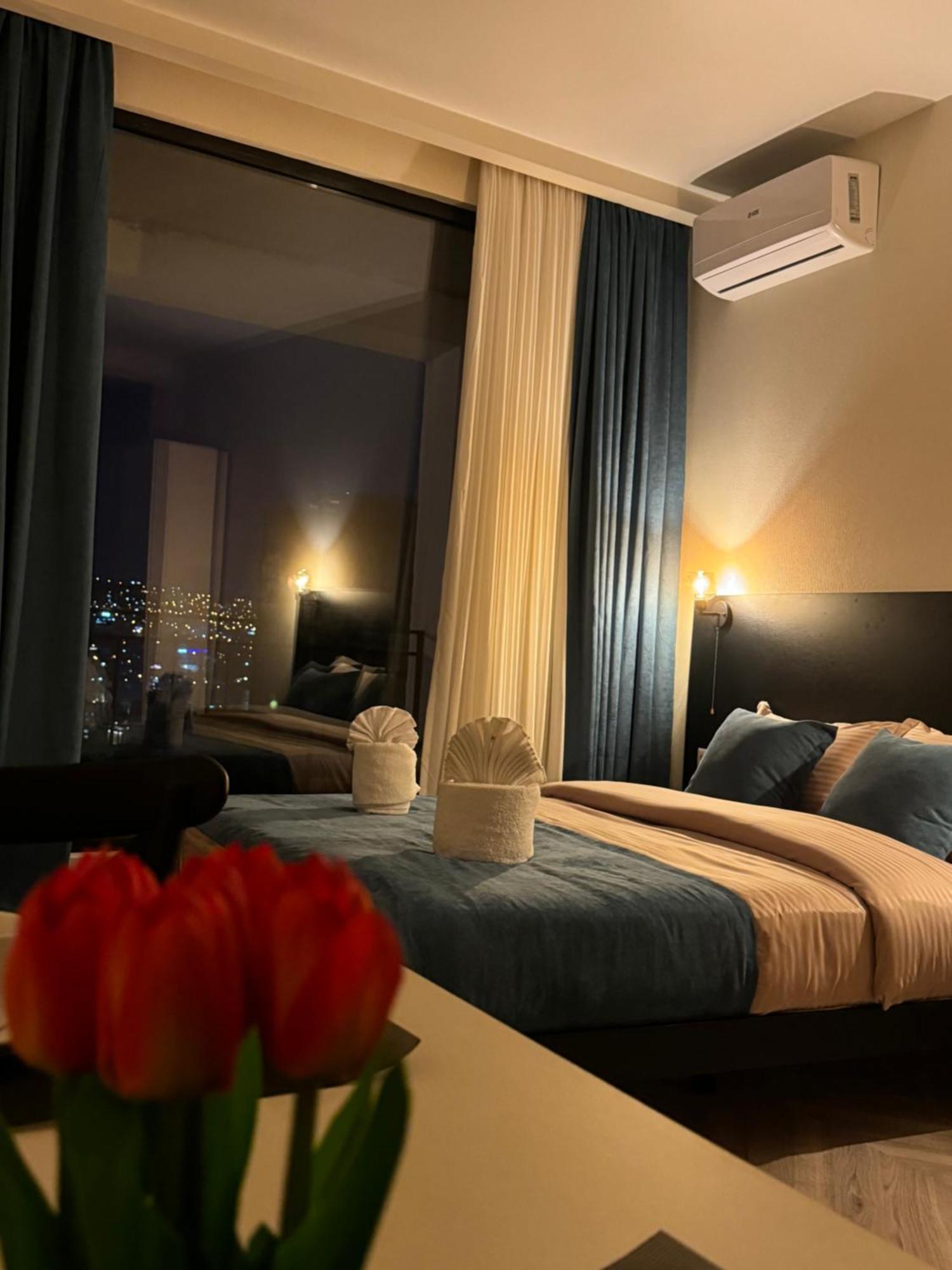 Brothers Apartments With Terrace In Old Tbilisi Buitenkant foto