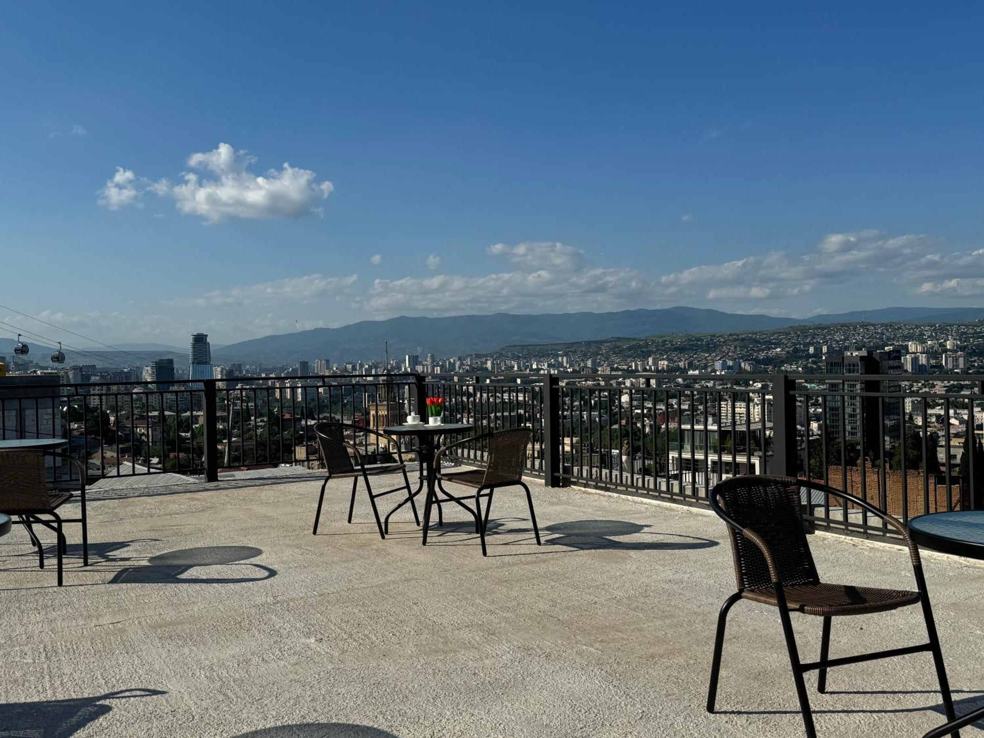 Brothers Apartments With Terrace In Old Tbilisi Buitenkant foto