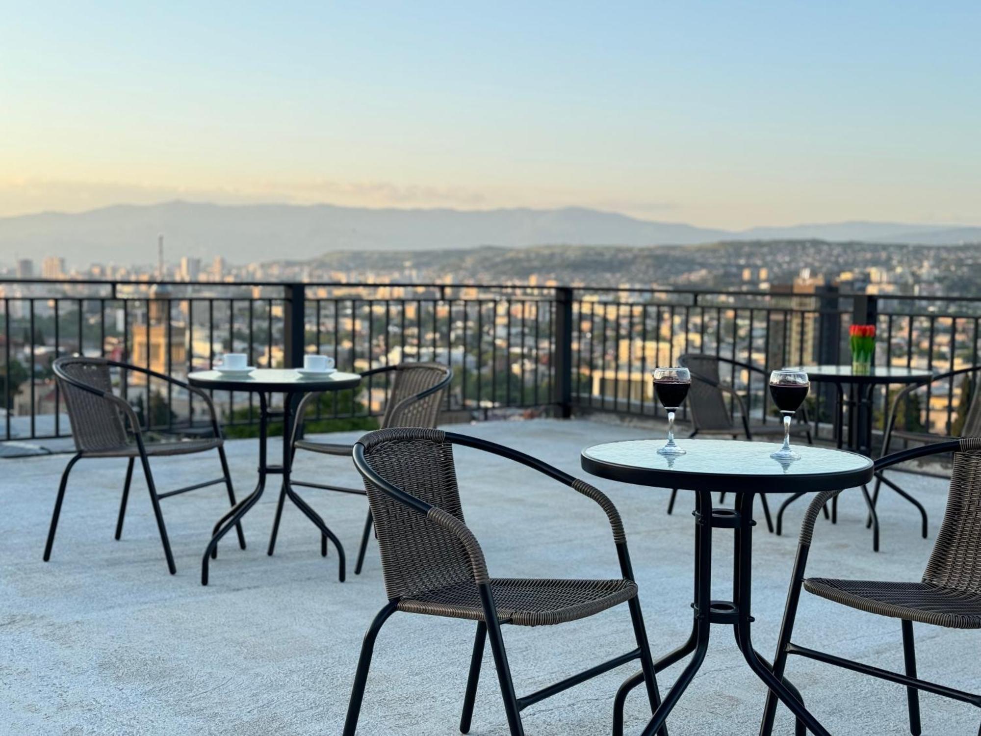 Brothers Apartments With Terrace In Old Tbilisi Buitenkant foto